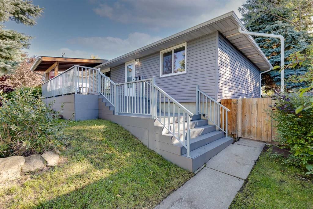 3216 15 Street NW, Calgary — photo 4 of 46
