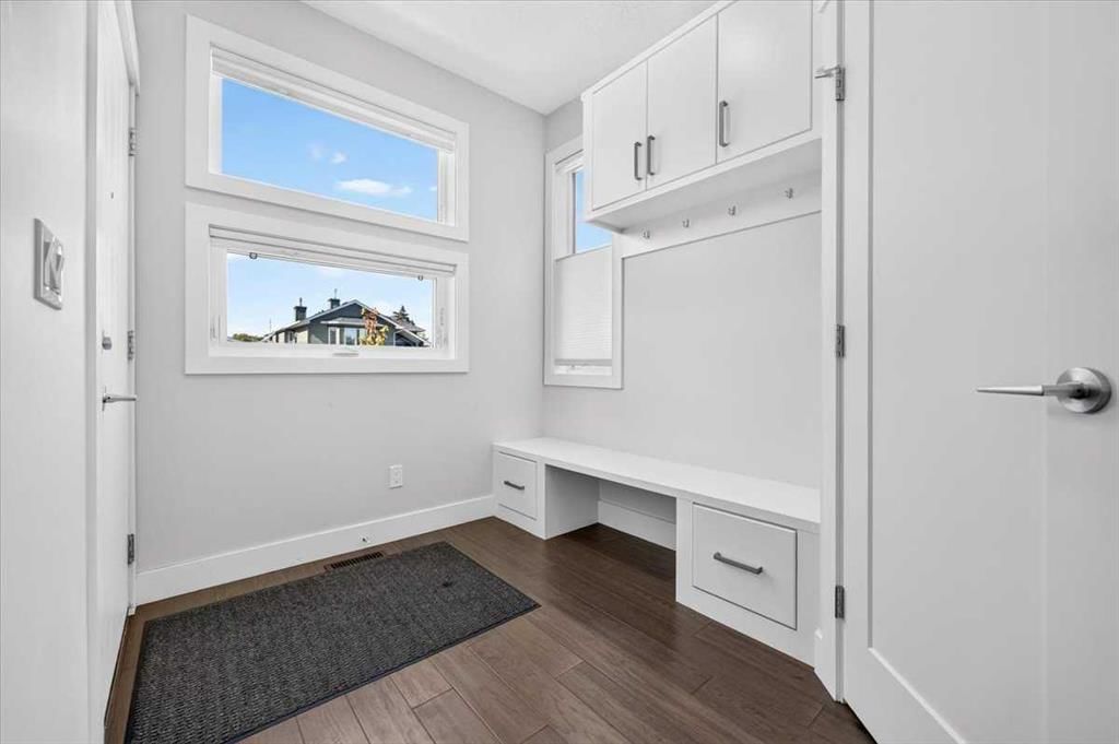 4656 82 Street NW, Calgary — photo 4 of 50