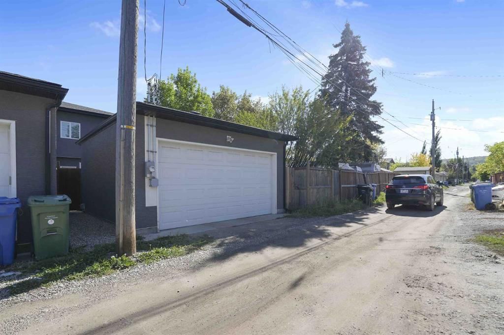 4641 81 Street NW, Calgary — photo 4 of 29