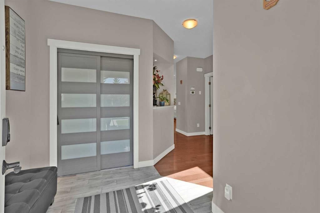 4641 81 Street NW, Calgary — photo 5 of 29