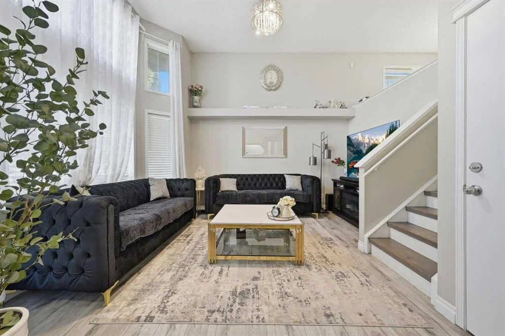 22 Anaheim Bay NE, Calgary — recently sold home