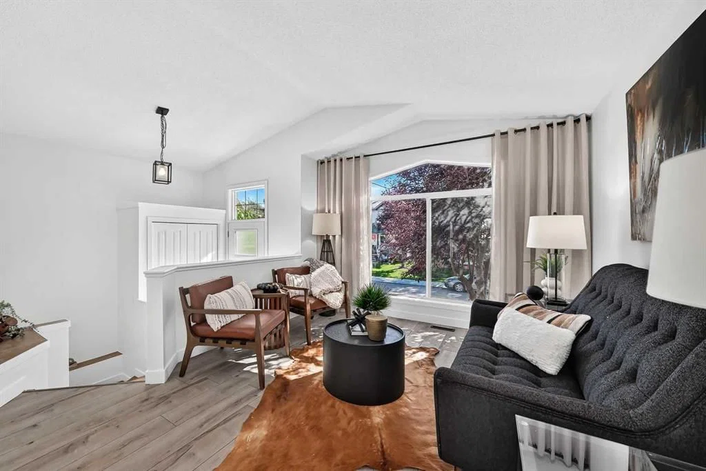 53 Mt Aberdeen Circle SE, Calgary — photo 3 of 38