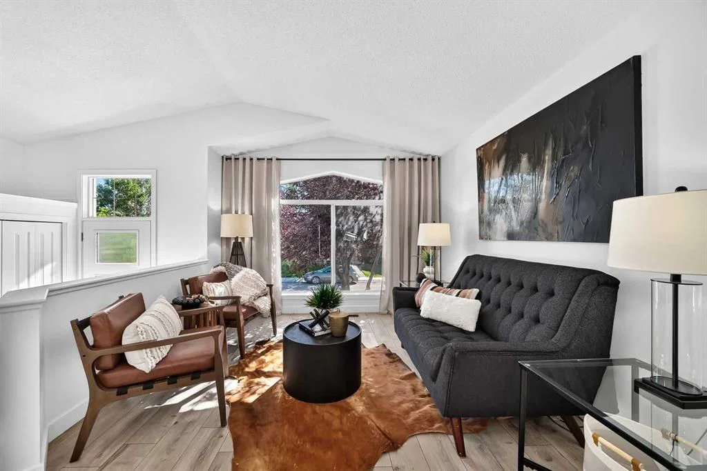 53 Mt Aberdeen Circle SE, Calgary — photo 4 of 38