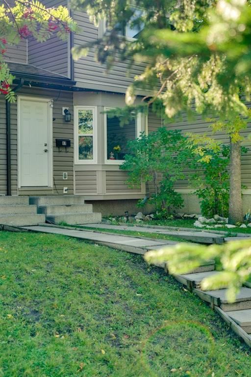 17 Falshire Terrace NE, Calgary — photo 3 of 39