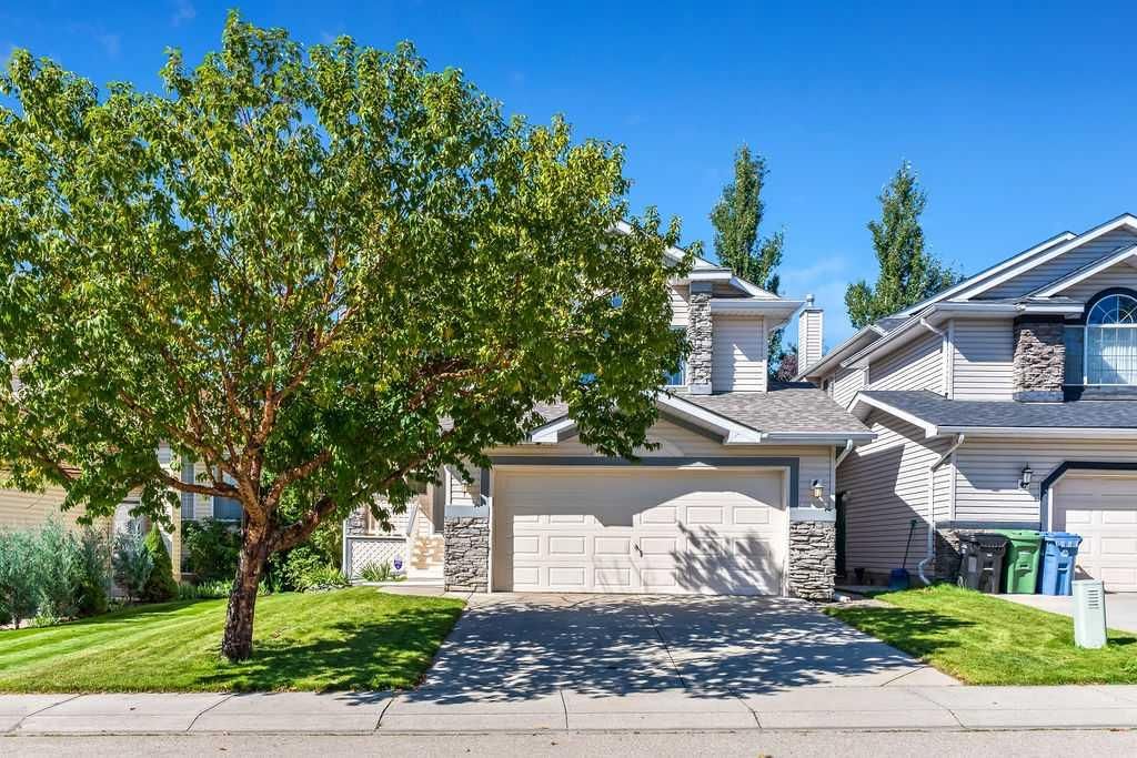 472 Douglas Glen Point SE, Calgary — photo 3 of 50