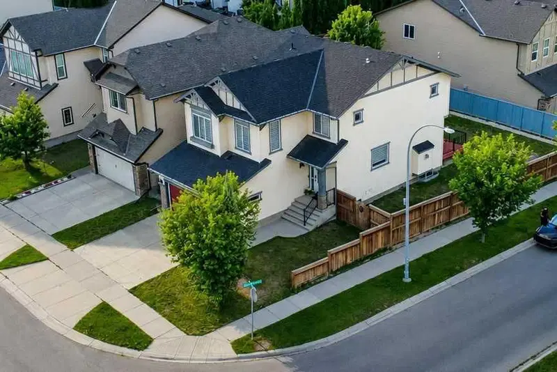 799 New Brighton Drive SE, Calgary — main listing photo