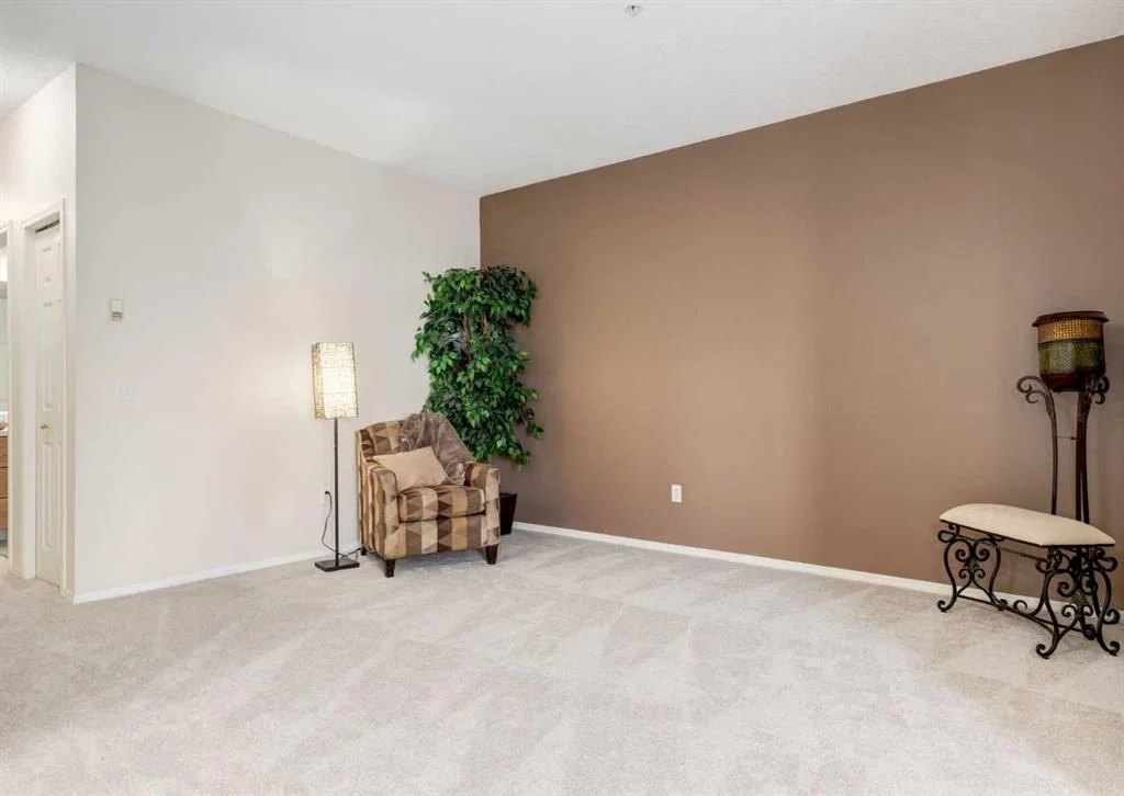 101, 305 1 Avenue NW, Airdrie — photo 5 of 38