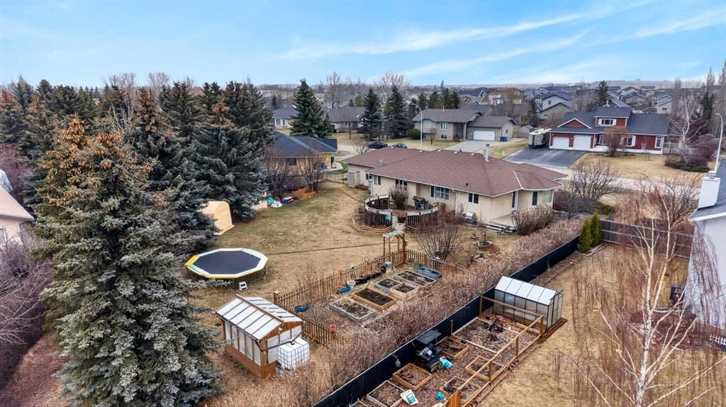 1124 Gleneagles Drive, Carstairs — main listing photo