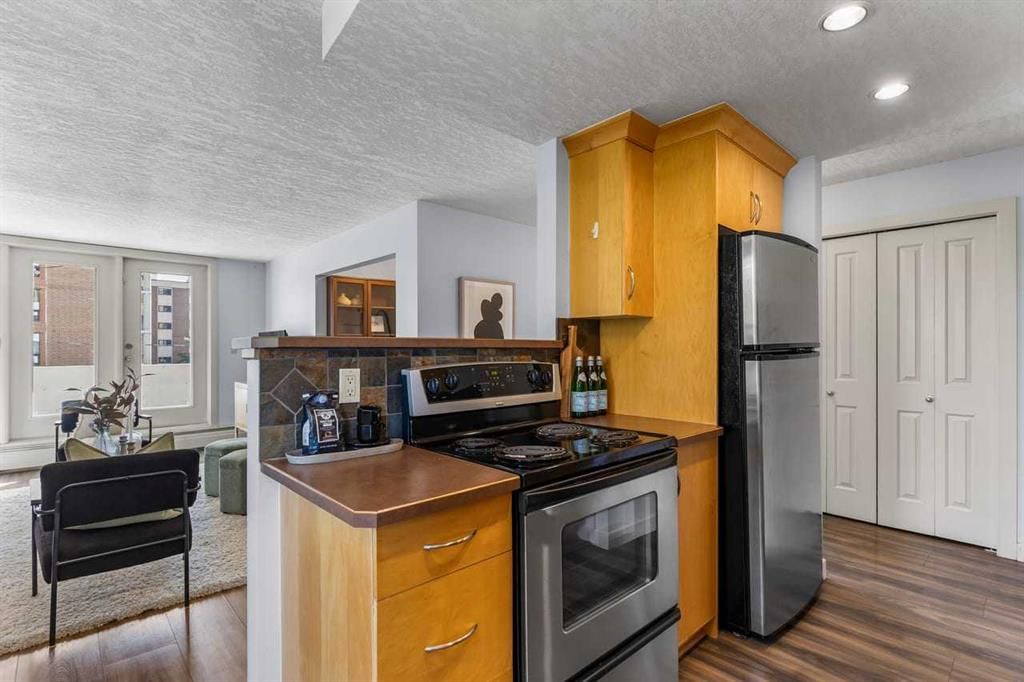 303, 1309 14 Avenue SW, Calgary — photo 5 of 27
