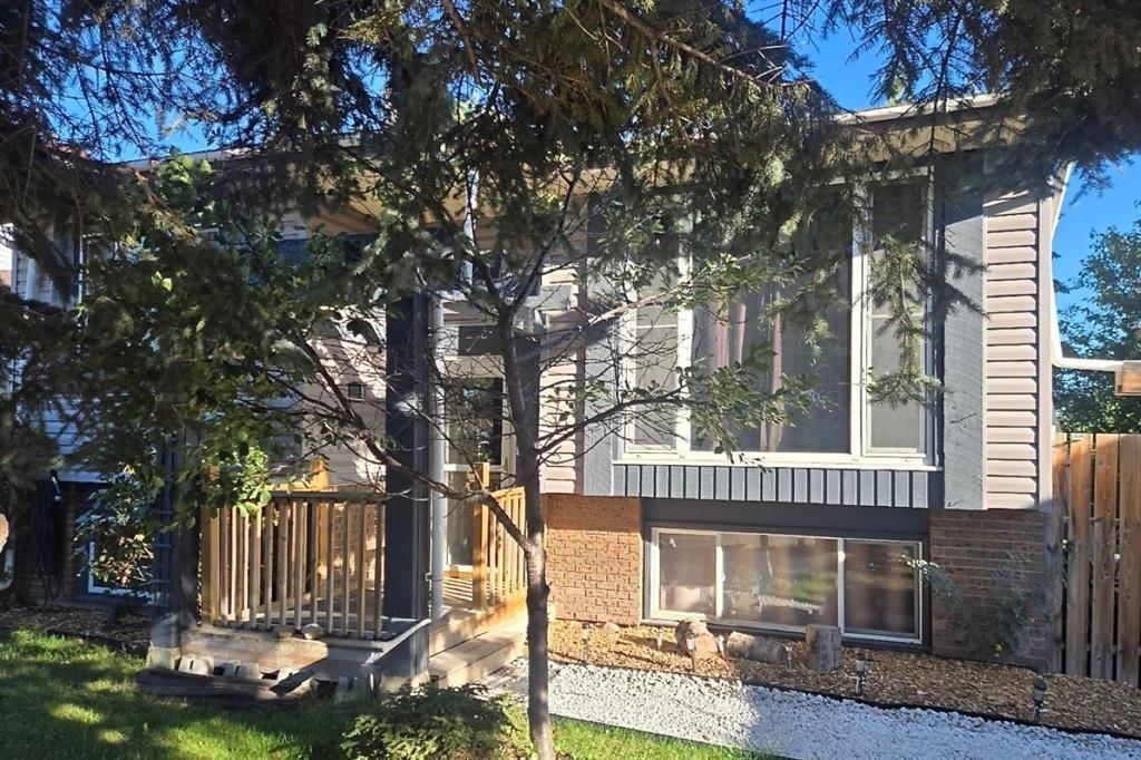128 Pineland Place NE, Calgary — home for sale