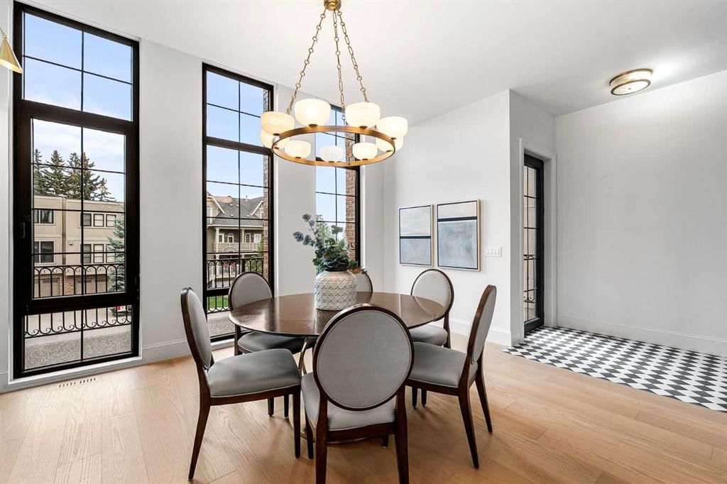 2021 27 Avenue SW, Calgary — photo 4 of 50