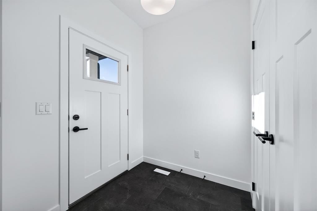 62 Rangeview Path SE, Calgary — photo 2 of 32