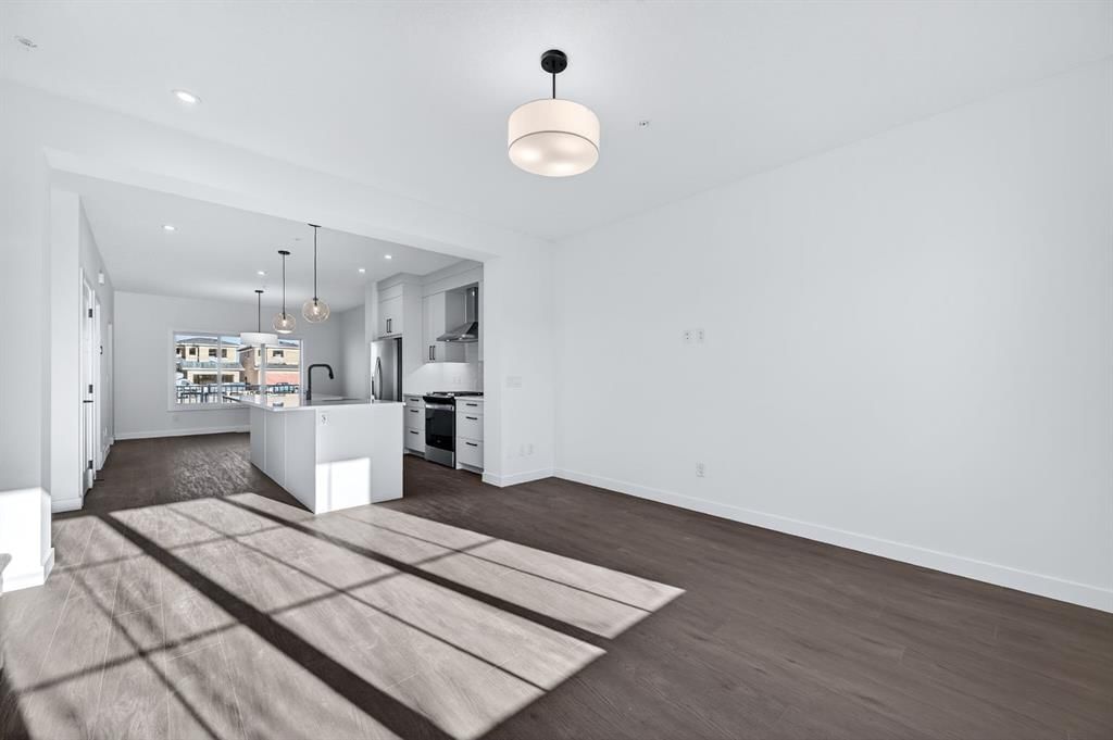 62 Rangeview Path SE, Calgary — photo 3 of 32