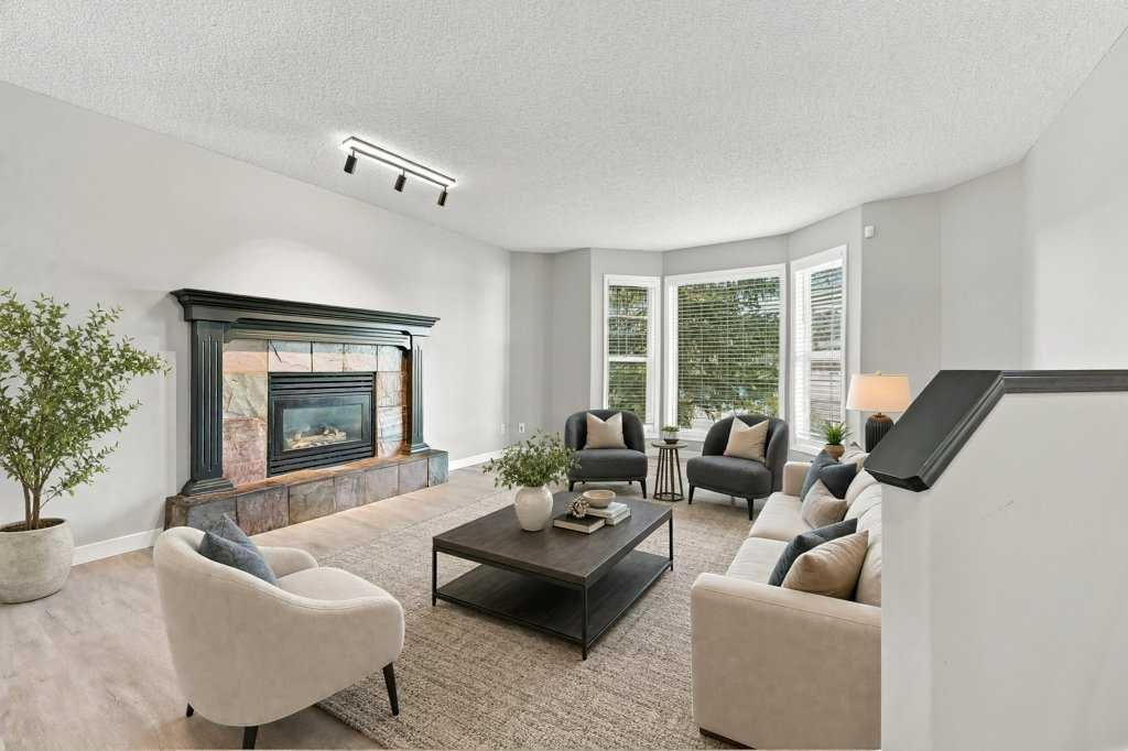 334 Bridlewood Court SW, Calgary — photo 2 of 33