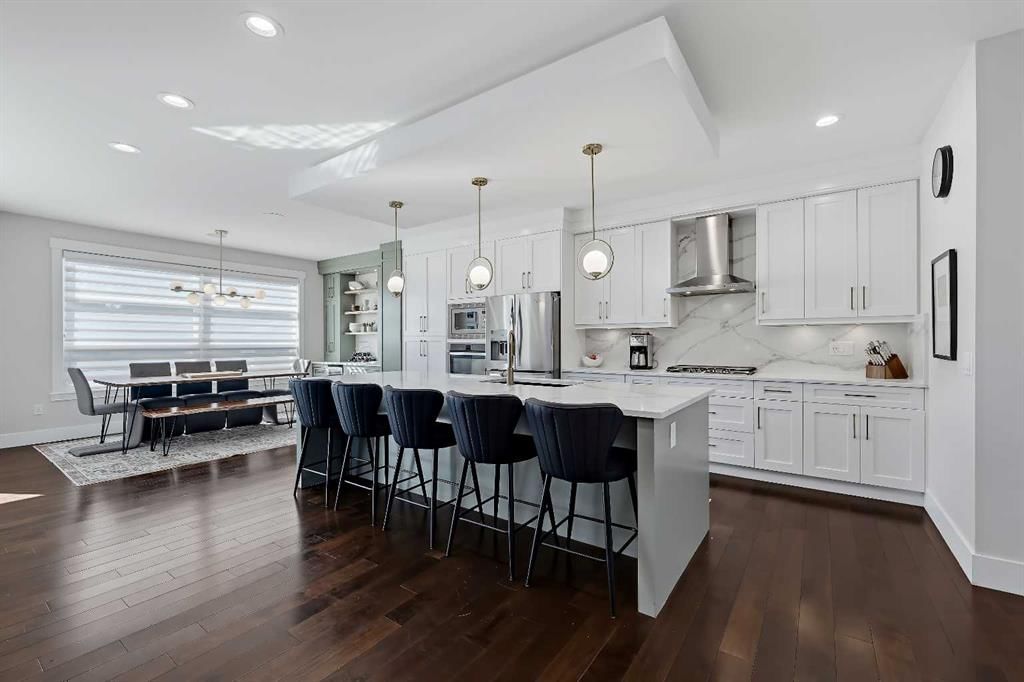 3006 14 Avenue SW, Calgary — photo 2 of 49