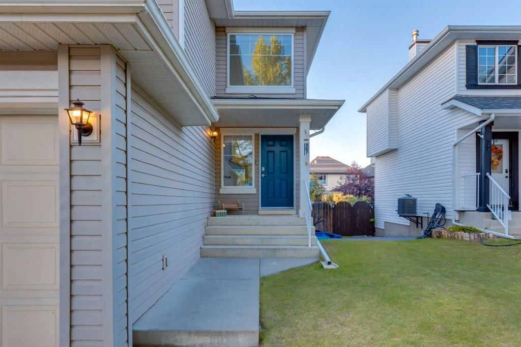 42 DOUGLAS GLEN Circle SE, Calgary — photo 5 of 42