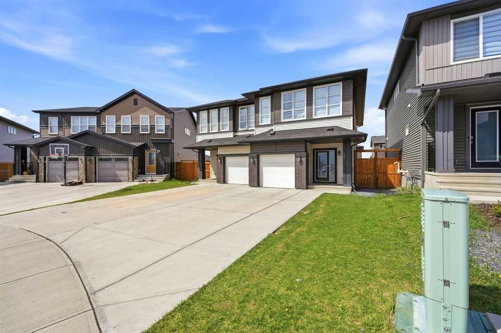 121 Carringvue Park NW, Calgary — photo 2 of 34