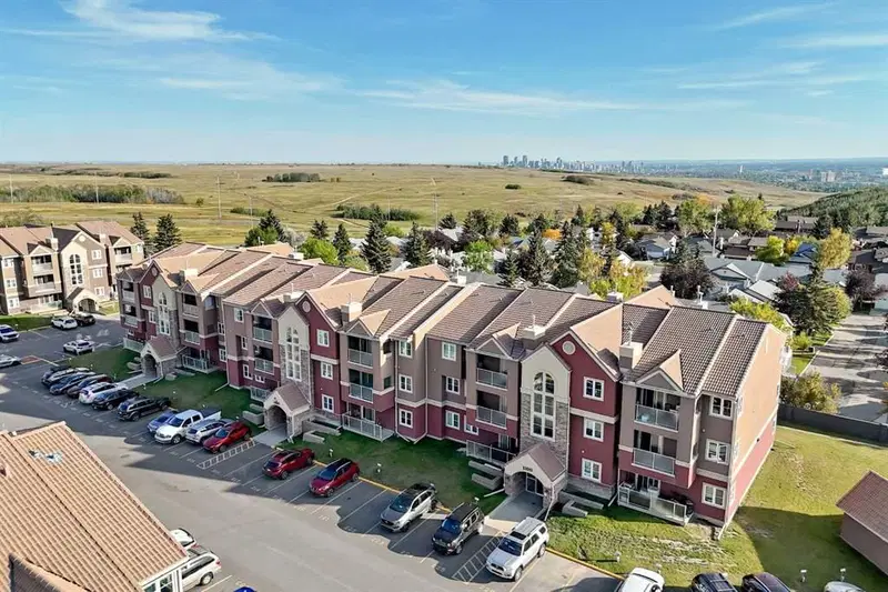 #1222, 1222 Edenwold Heights NW, Calgary — photo 2 of 50