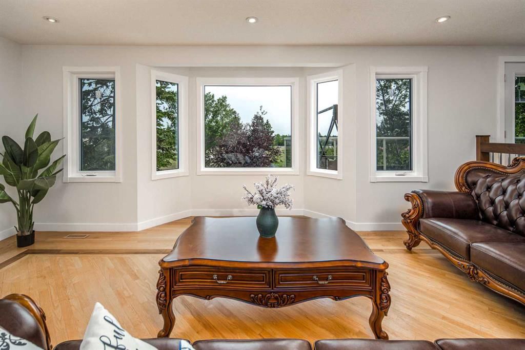 2612 Signal Hill Drive SW, Calgary — photo 5 of 50