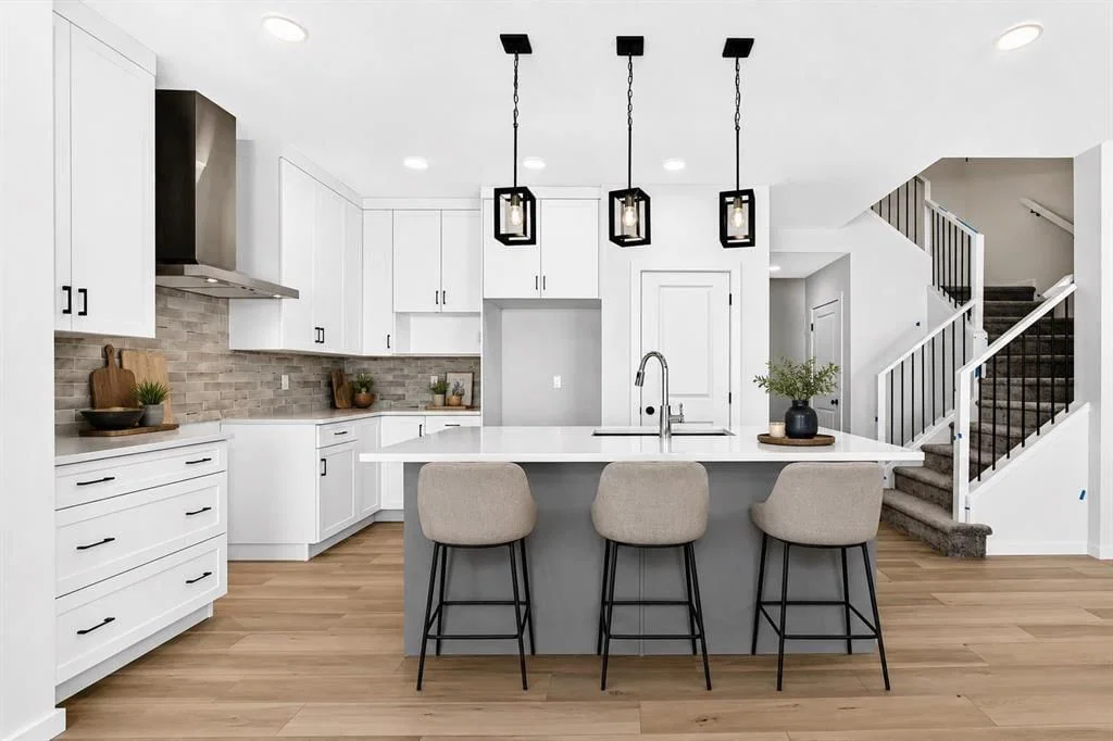 79 Creekside Rise SW, Calgary — main listing photo