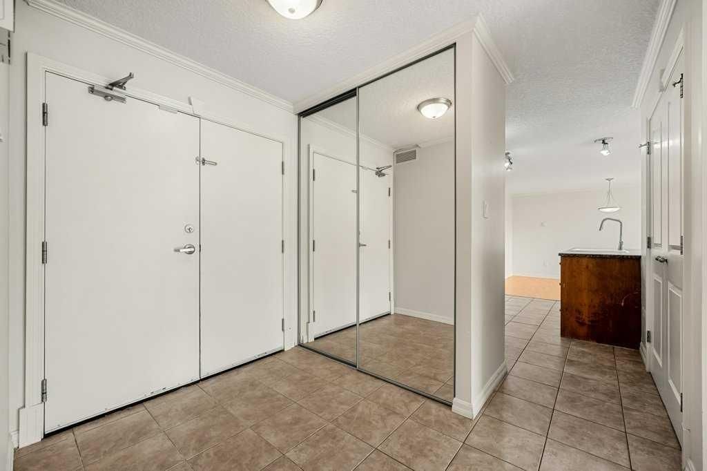 504, 4555 Varsity Lane NW, Calgary — photo 3 of 42