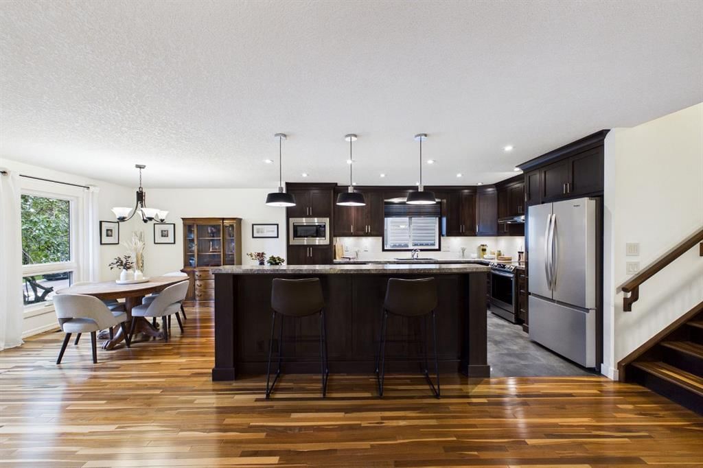 43 Beaconsfield Rise NW, Calgary — photo 4 of 43