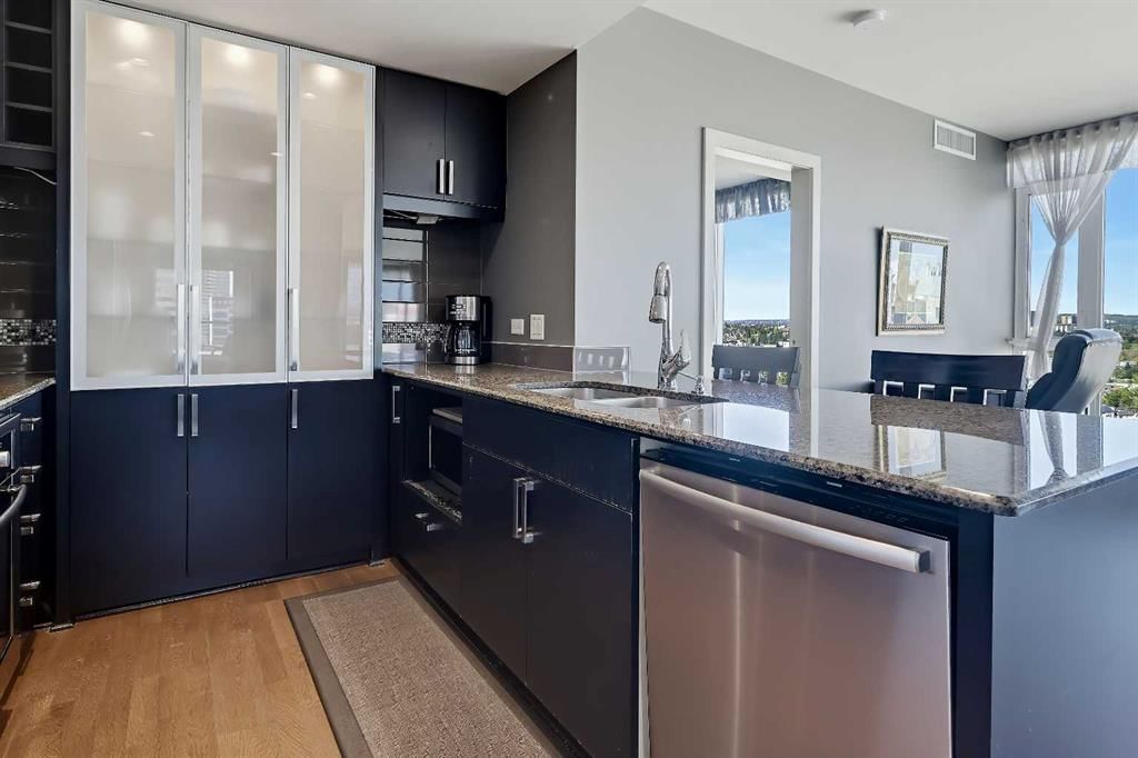 1604, 888 4 Avenue SW, Calgary — photo 4 of 40