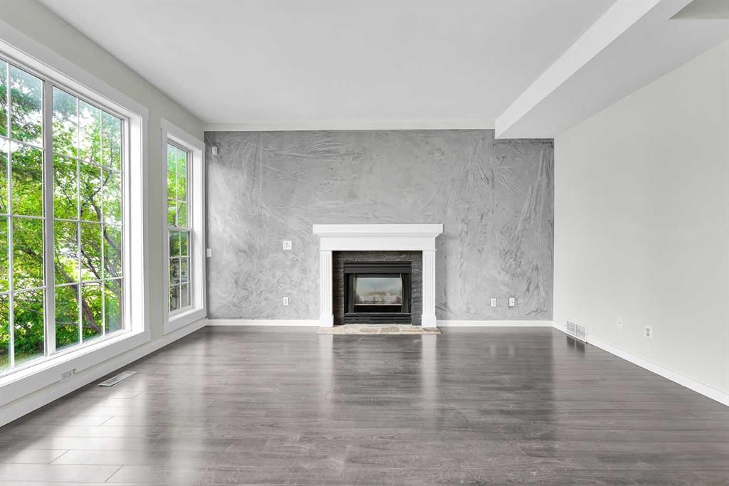 7097 Laguna Way NE, Calgary — photo 3 of 32