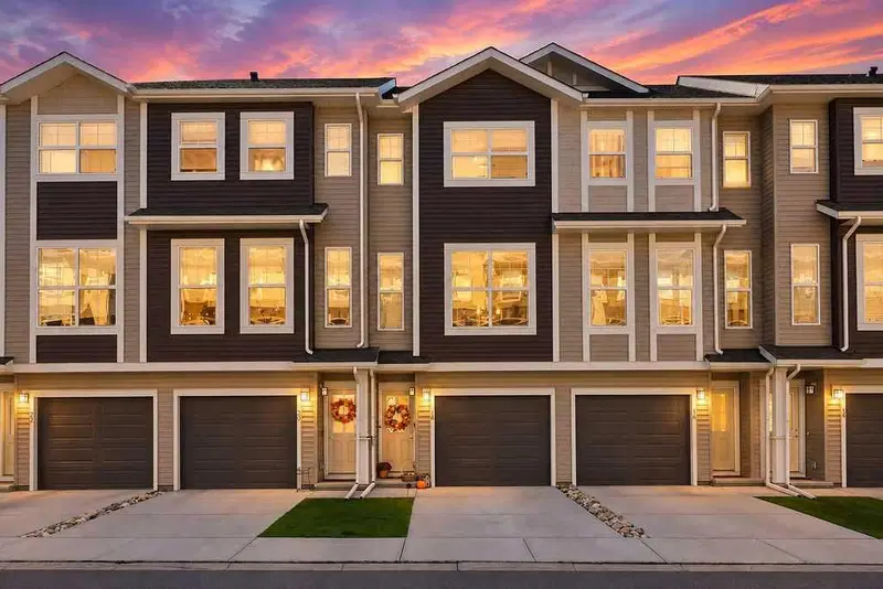 18 Legacy Path SE, Calgary — main listing photo