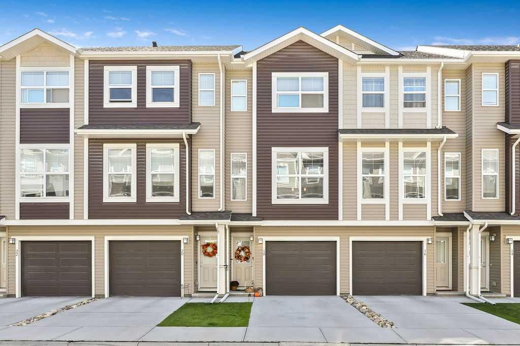 18 Legacy Path SE, Calgary — photo 2 of 35