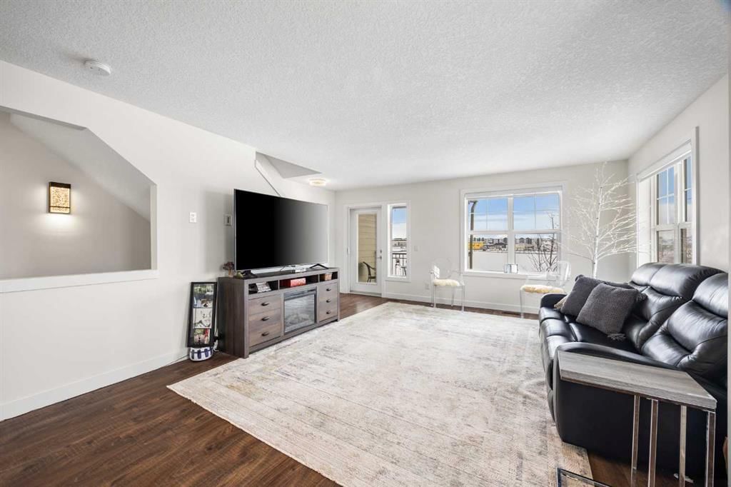 111 Evanscrest Gardens NW, Calgary — photo 3 of 29