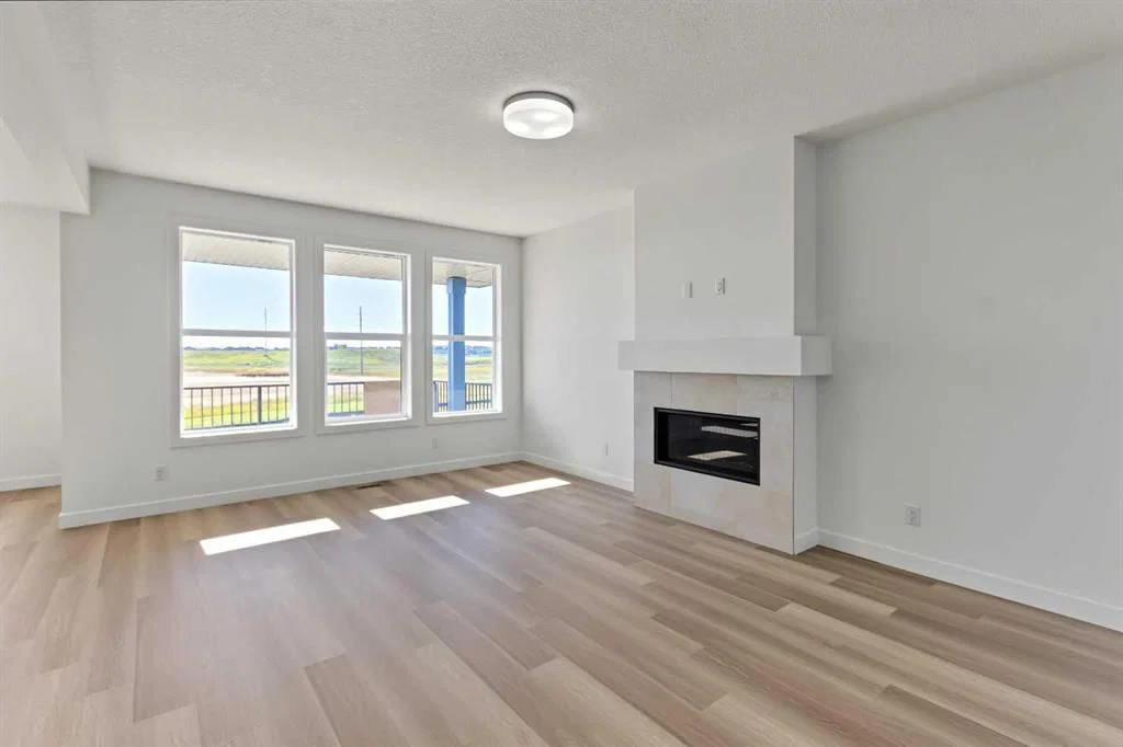 164 Copperhead Road SE, Calgary — photo 4 of 43