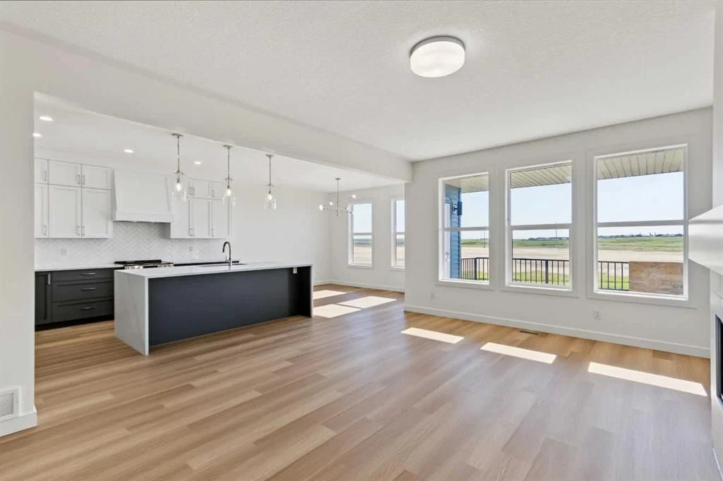 164 Copperhead Road SE, Calgary — photo 5 of 43