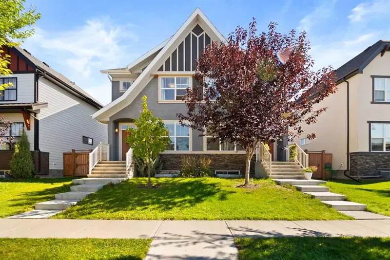 855 Mahogany Boulevard SE, Calgary — main listing photo