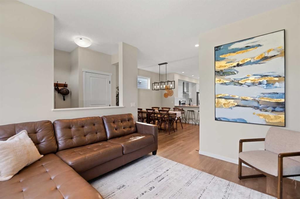 855 Mahogany Boulevard SE, Calgary — photo 4 of 35