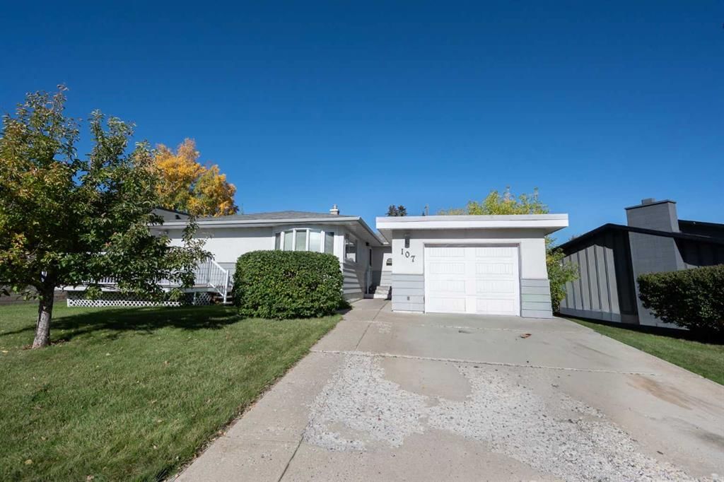 107 Hallbrook Drive SW, Calgary — main listing photo