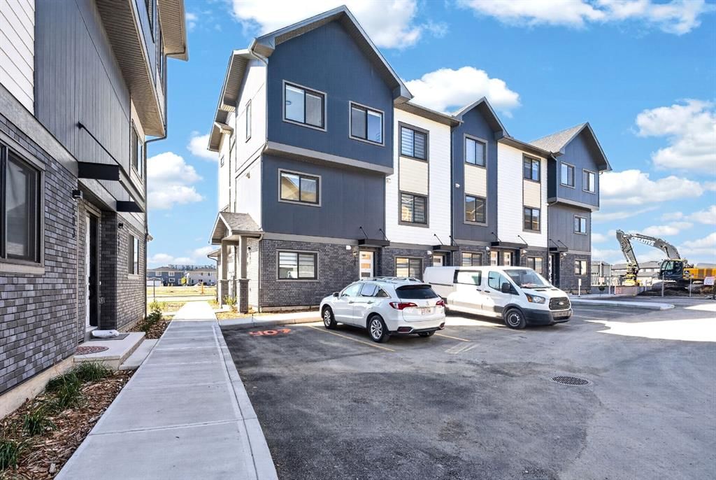 403, 200 Belvedere Boulevard SE, Calgary — main listing photo