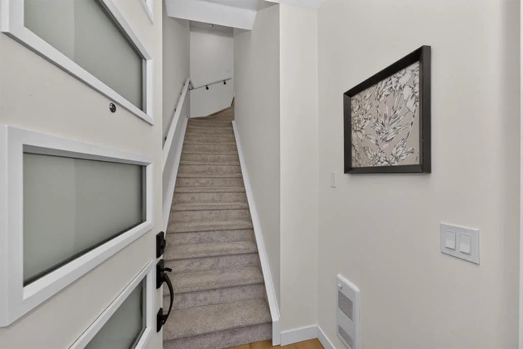403, 200 Belvedere Boulevard SE, Calgary — photo 4 of 39