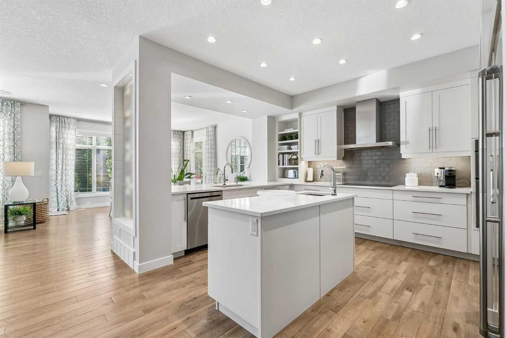 116 Masters Court SE, Calgary — photo 4 of 40