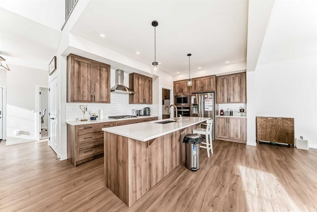 10 Verity Landing SW, Calgary — photo 4 of 33