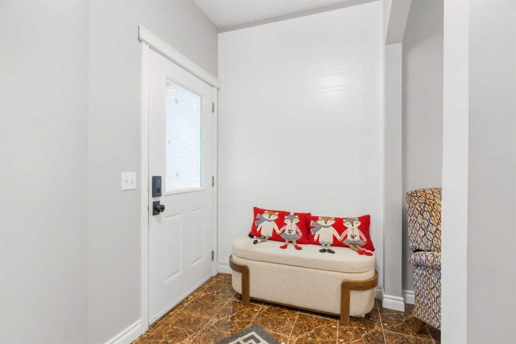 126 Saddlecrest Way NE, Calgary — photo 4 of 40
