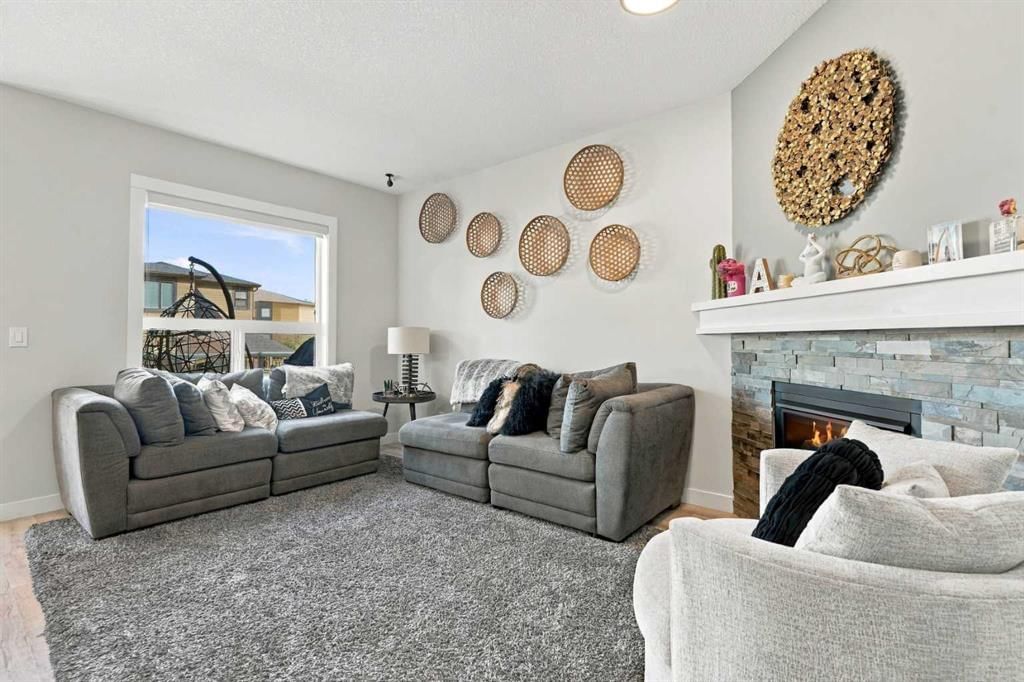 10 Belmont Garden SW, Calgary — photo 3 of 36