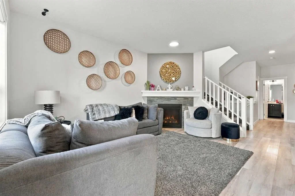 10 Belmont Garden SW, Calgary — photo 5 of 36