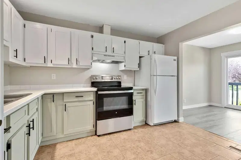 5 Templemont Road NE, Calgary — photo 3 of 38