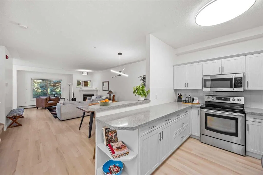 122, 1110 5 Avenue NW, Calgary — photo 3 of 40