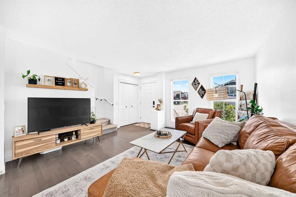 116 Auburn Meadows Boulevard SE, Calgary — photo 3 of 35