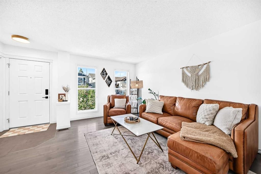116 Auburn Meadows Boulevard SE, Calgary — photo 4 of 35