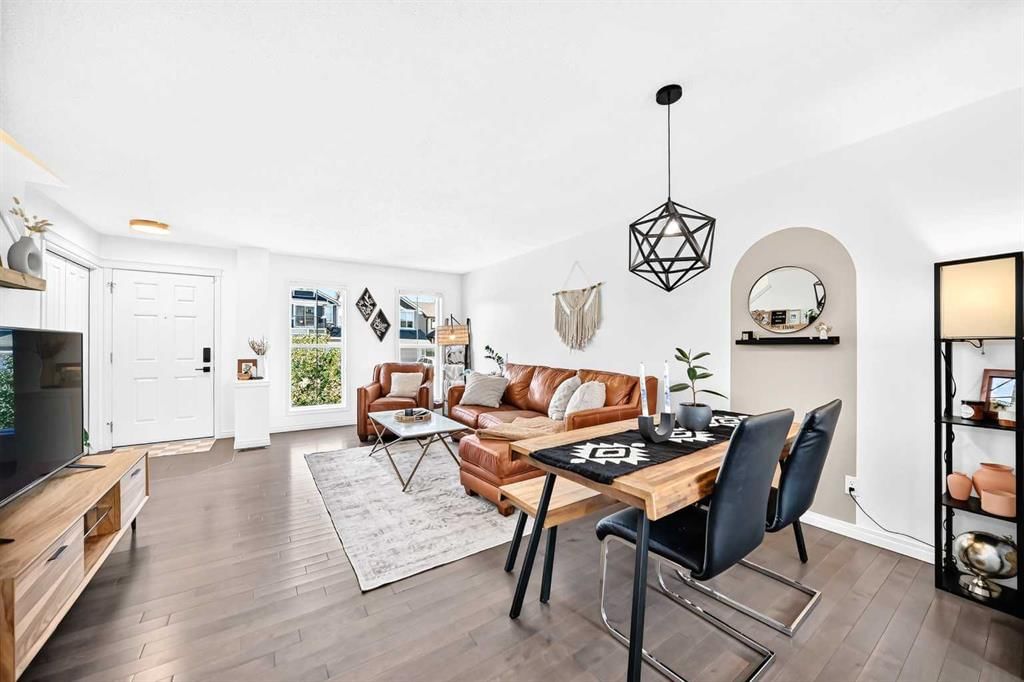 116 Auburn Meadows Boulevard SE, Calgary — photo 5 of 35