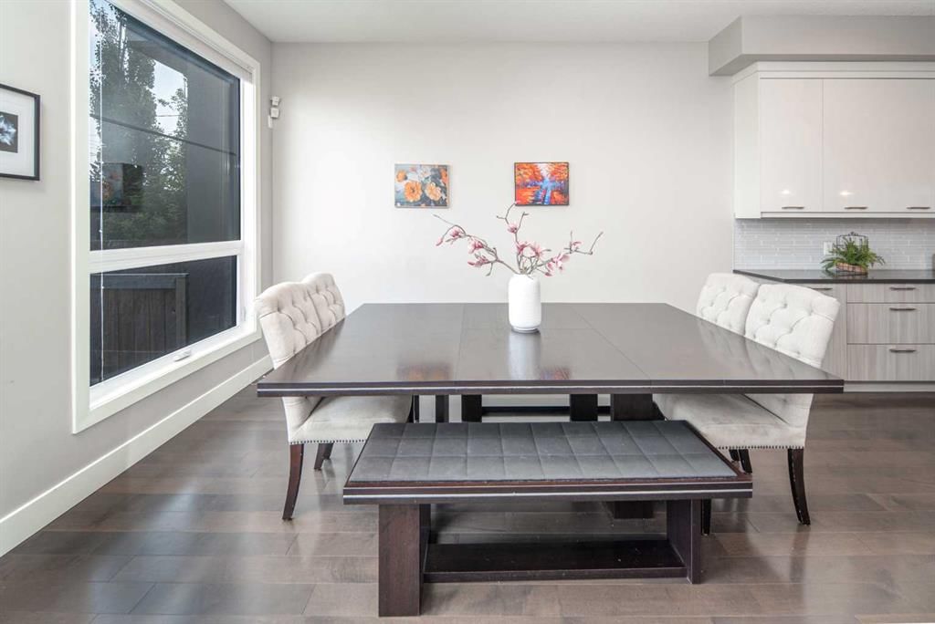 464 29 Avenue NW, Calgary — photo 5 of 44