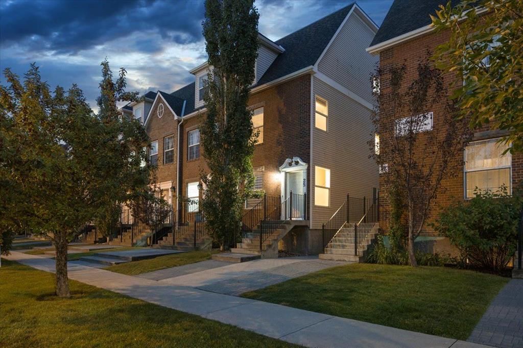 25, 29 Springborough Boulevard SW, Calgary — photo 3 of 34